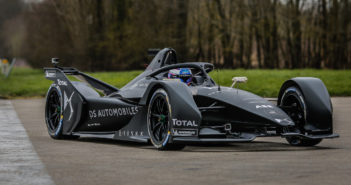 DS E-Tense FE 19 makes debut track run in France ahead of Formula E season 5 DS E-Tense FE 19 makes debut track run in France ahead of Formula E season 5