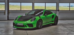 Porsche 911 GT3 RS sets new benchmark lap time on Nürburgring Nordschleife