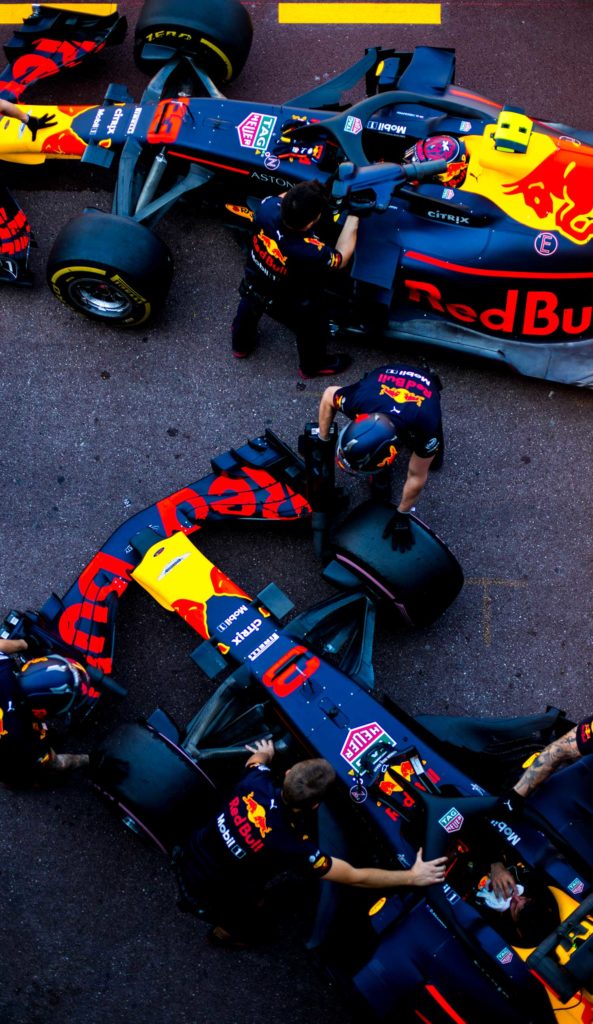 Tag Heuer renews partnership with Red Bull Racing