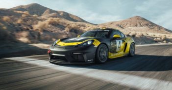 Porsche develops first production racer with natural-fiber body parts Porsche develops first production racer with natural-fiber body parts