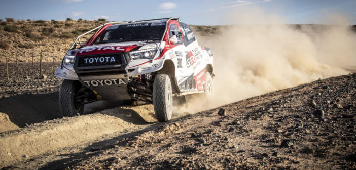 Toyota Hilux rallu