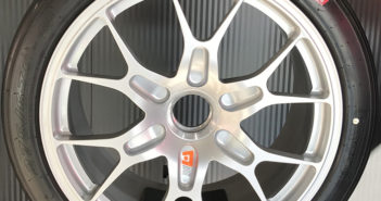Pirelli develops Ferrari 488 Evo tire