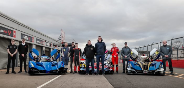 VR Motorsport testet im Vorfeld der Britcar Endurance 2020 drei Wagen
