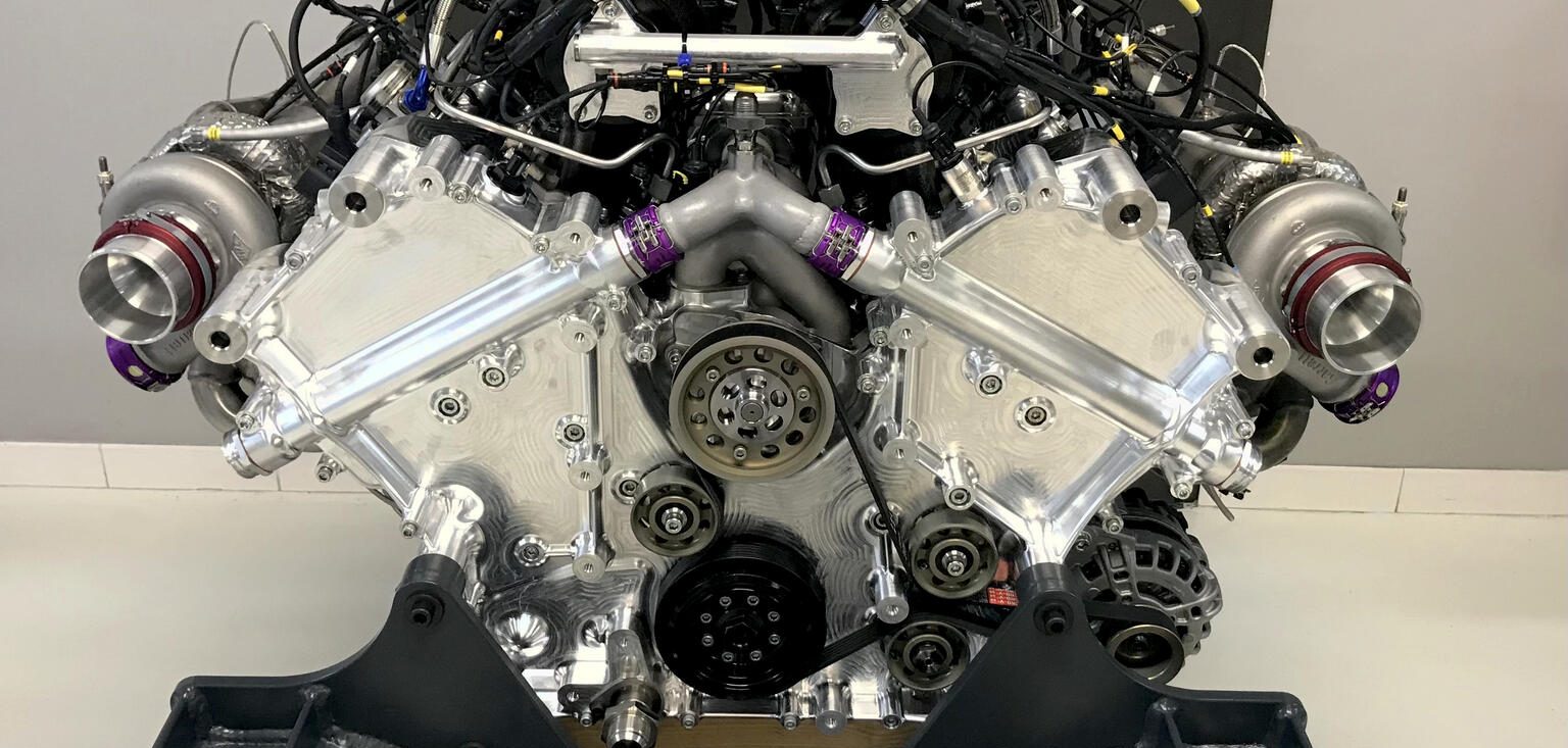 Pipo Moteurs shows off internals of SCG 007 LMH engine | Professional ...
