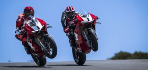 Motorsport-derived 2023 Panigale V4 R from Ducati