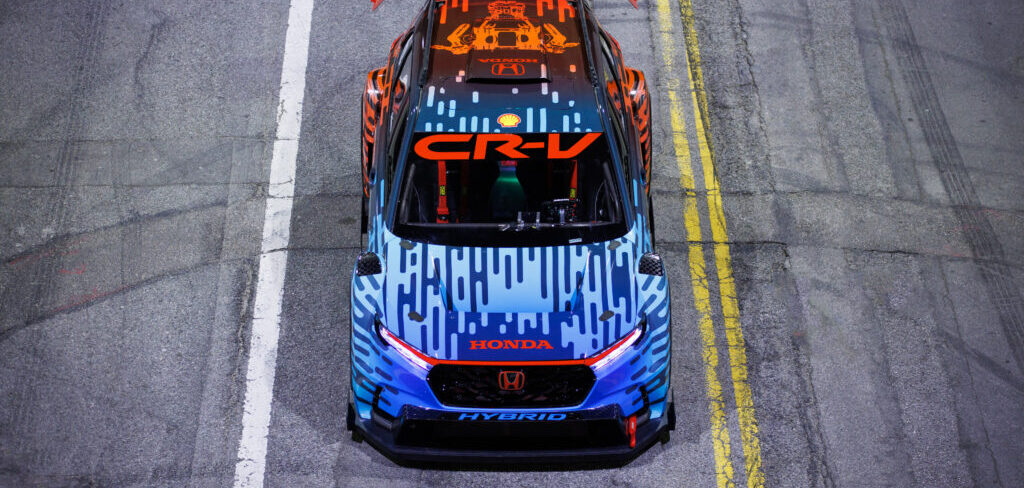 Honda CR-V Hybrid Racer equipped with Skeleton supercapacitors