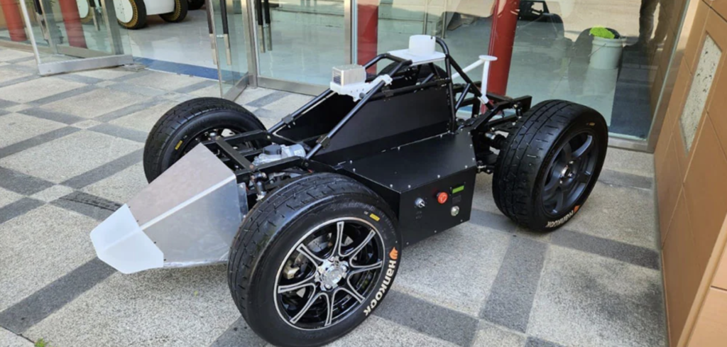 Hankook sponsors Korean autonomous driving robot race
