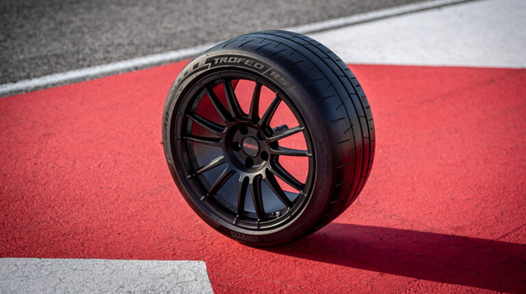 Pirelli introduces new tires for Porsche 911 GT3 and GT3 RS Pirelli introduces new tires for Porsche 911 GT3 and GT3 RS