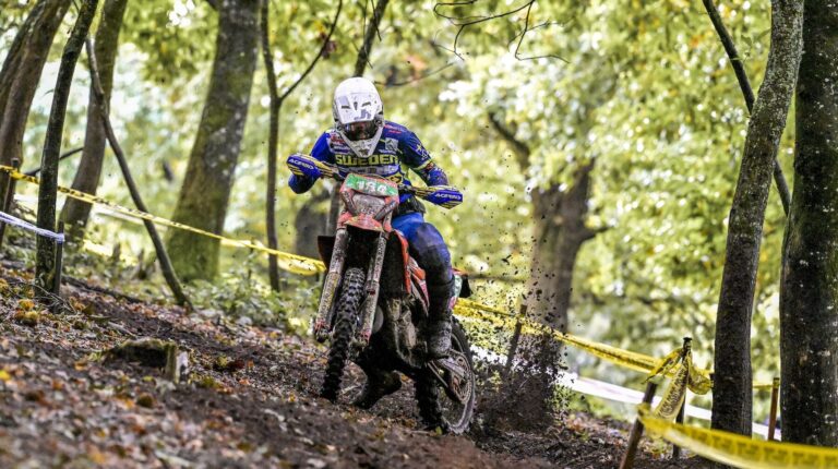 Dunlop and FIM renew partnership for 6 Days in Italy 2025 Motorcyclist riding a bike with Dunlop tires.